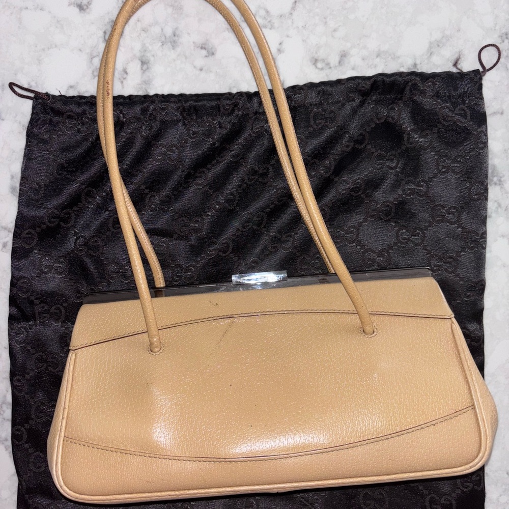 Authentic Gucci Cream Snakeskin Shoulder Bag